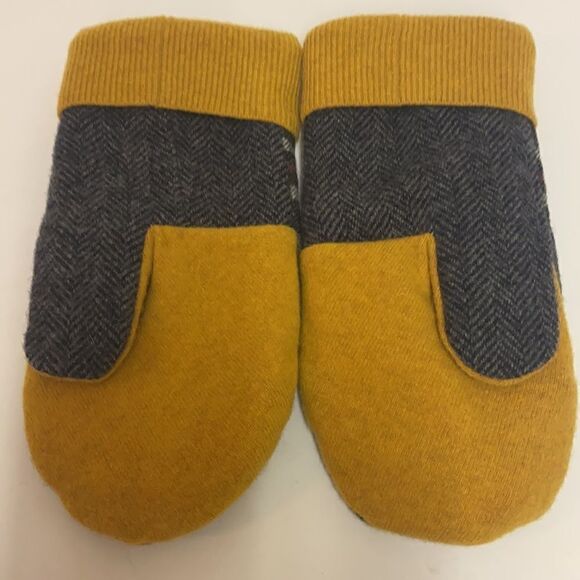 Plaid Light Weight Wool Mittens D10 - Picture 4 of 5